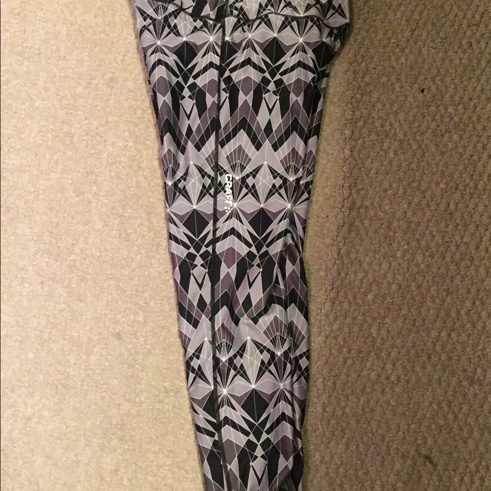 Craft size medium cropped leggings